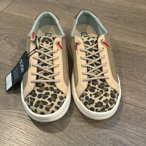NWT Hey Dude Women’s Shoes Size 8 Karina Beige Leopard